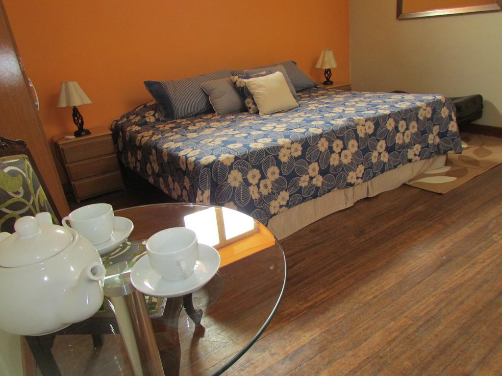 Residencial Miraflores Bed and breakfast *