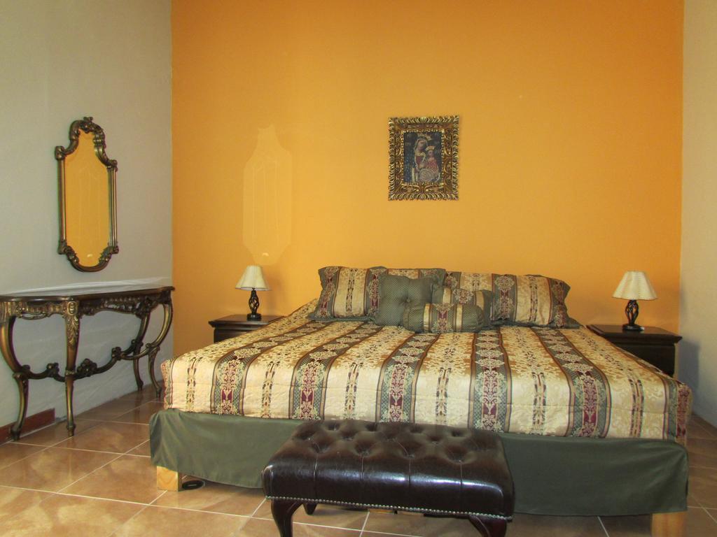 Residencial Miraflores Bed and breakfast Lima