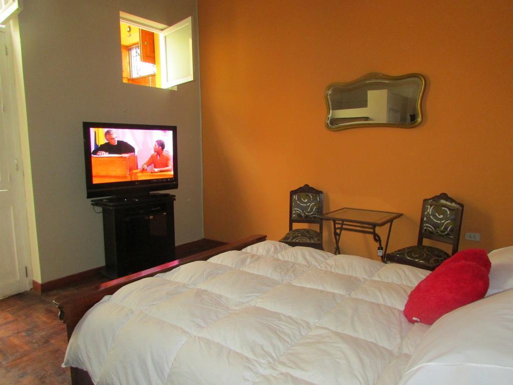 Residencial Miraflores Bed & Breakfast *